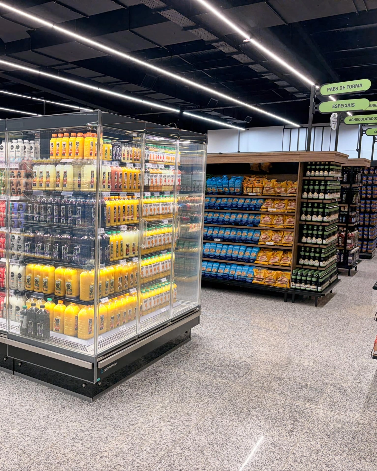 Supermercados e atacarejos